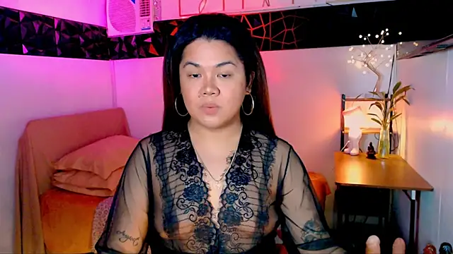 asiankatyhuge online show from 10.28.25