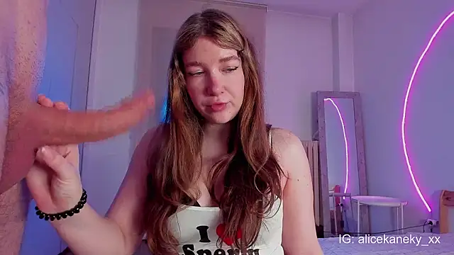 Snapshot of alicekaneky chatting on 02.06.26 alicekaneky online show from 02.06.26