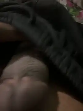 Snapshot of Ieatboth chatting on 11.06.25 Ieatboth online show from 11.06.25