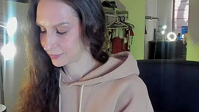 Mila Anders online show from 04.14.26