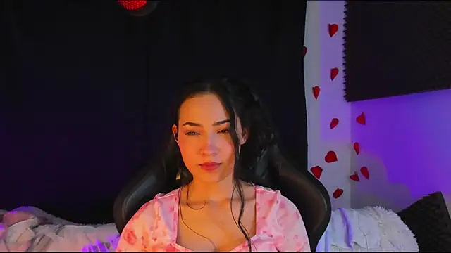 Snapshot of rosario215B chatting on 12.04.24 rosario215B online show from 12.04.24