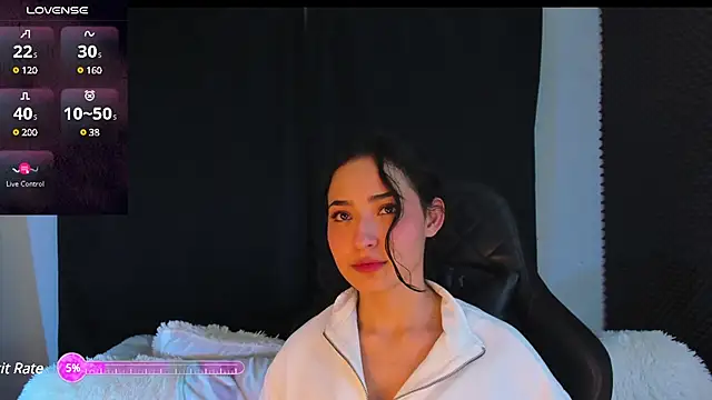 Snapshot of rosario215B chatting on 12.14.24 rosario215B online show from 12.14.24