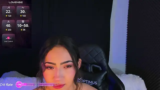 Snapshot of rosario215B chatting on 03.18.25 rosario215B online show from 03.18.25