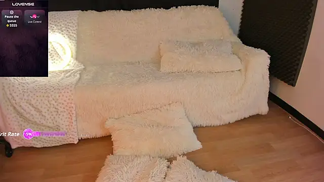 Snapshot of rosario215B chatting on 09.21.25 rosario215B online show from 09.21.25