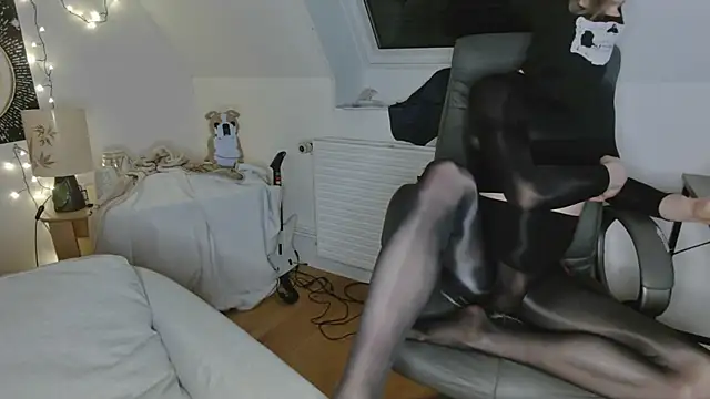 Nyl0nnickb0y online show from 03.18.26