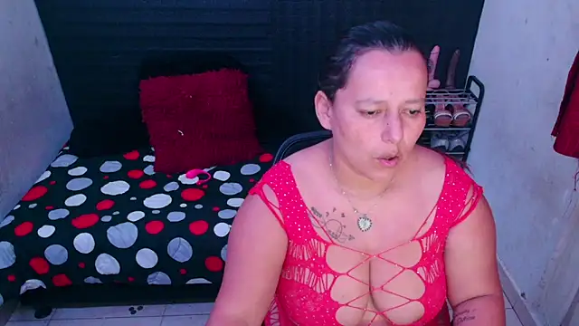 Snapshot of Diana_Lozano chatting on 01.19.25 Diana Lozano online show from 01.19.25