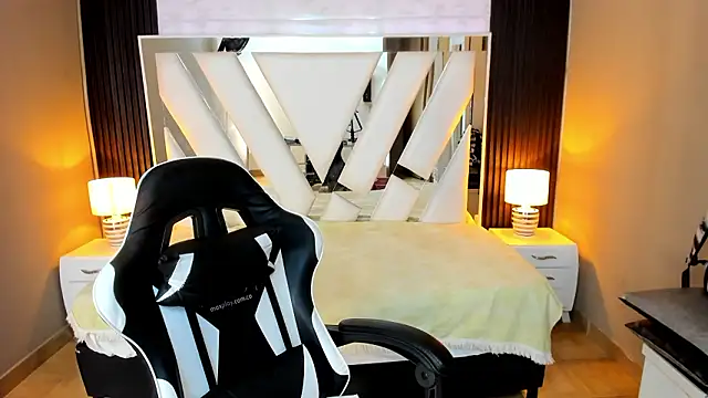 Linda4Petite online show from 01.31.26