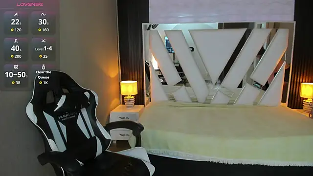 Linda4Petite online show from 04.18.26