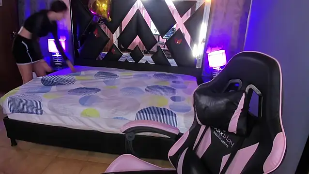 Linda4Petite online show from 07.10.26