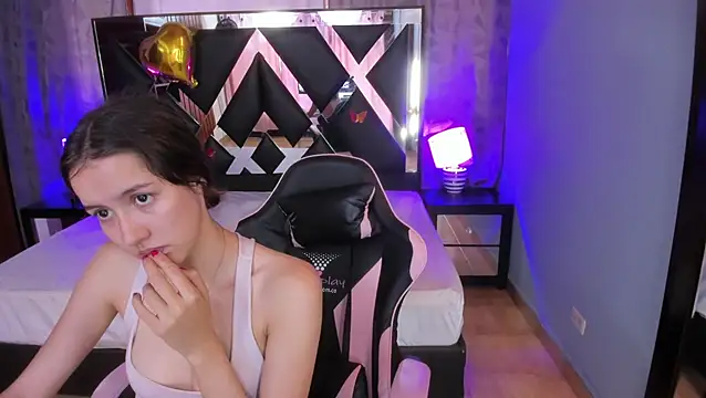Linda4Petite online show from 07.22.26