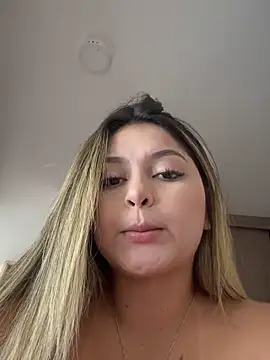 lunablossom  online show from 11.20.25