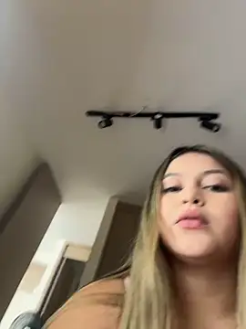 lunablossom  online show from 03.02.26