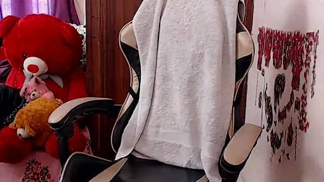 Naughty Kashish online show from 05.20.26