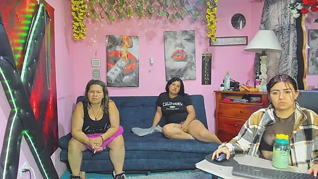lesbiancuple online show from 04.09.26