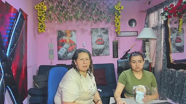 lesbiancuple online show from 04.20.26