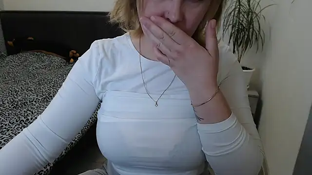 leeilawow online show from 04.19.26