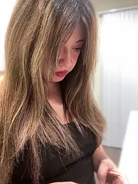 Snapshot of AriannaPena chatting on 02.21.25 AriannaPena online show from 02.21.25