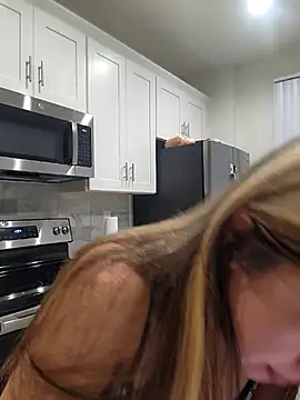 Snapshot of AriannaPena chatting on 03.14.25 AriannaPena online show from 03.14.25