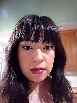 Snapshot of AriannaPena chatting on 10.17.25 AriannaPena online show from 10.17.25