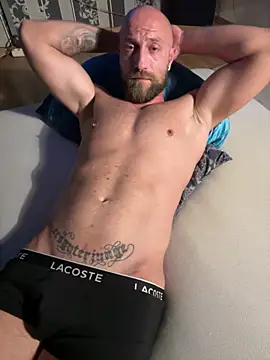 Snapshot of Toyboy471 chatting on 02.27.25 Toyboy471 online show from 02.27.25