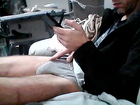 Snapshot of mickzizi chatting on 01.07.25 mickzizi online show from 01.07.25