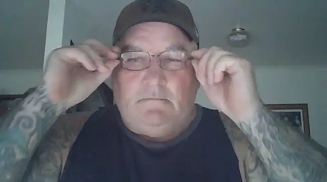 Snapshot of HOTANAL chatting on 02.28.25 HOTANAL online show from 02.28.25