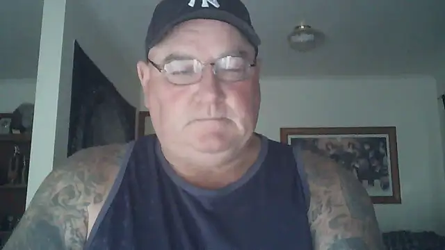 Snapshot of HOTANAL chatting on 03.17.25 HOTANAL online show from 03.17.25