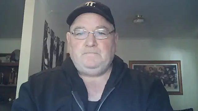 Snapshot of HOTANAL chatting on 09.27.25 HOTANAL online show from 09.27.25