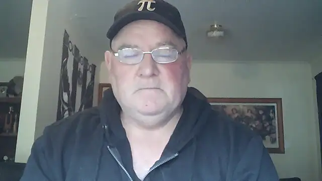 Snapshot of HOTANAL chatting on 09.30.25 HOTANAL online show from 09.30.25