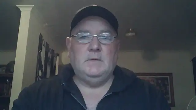 Snapshot of HOTANAL chatting on 10.21.25 HOTANAL online show from 10.21.25