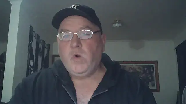 Snapshot of HOTANAL chatting on 10.30.25 HOTANAL online show from 10.30.25