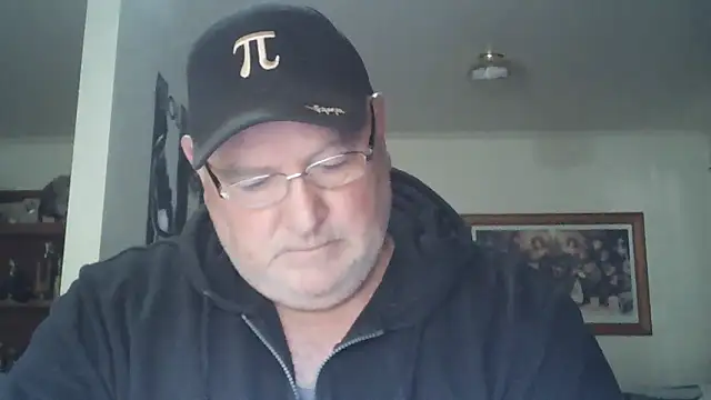 Snapshot of HOTANAL chatting on 11.30.25 HOTANAL online show from 11.30.25