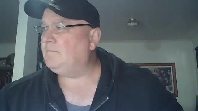 Snapshot of HOTANAL chatting on 12.01.25 HOTANAL online show from 12.01.25