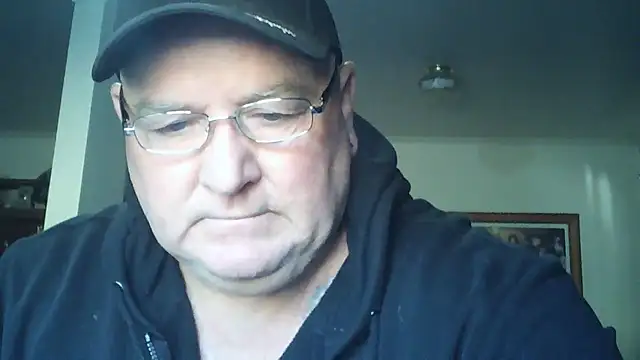 Snapshot of HOTANAL chatting on 12.02.25 HOTANAL online show from 12.02.25