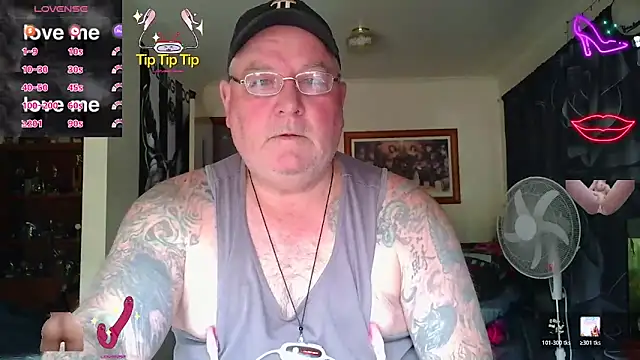 Snapshot of HOTANAL chatting on 02.12.26 HOTANAL online show from 02.12.26