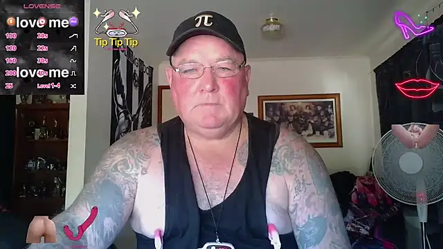 Snapshot of HOTANAL chatting on 02.16.26 HOTANAL online show from 02.16.26