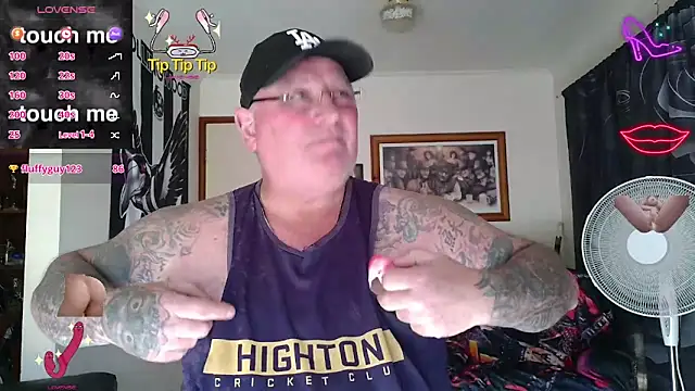 Snapshot of HOTANAL chatting on 02.20.26 HOTANAL online show from 02.20.26