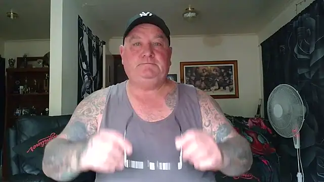 Snapshot of HOTANAL chatting on 02.25.26 HOTANAL online show from 02.25.26