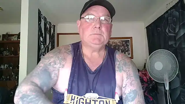 Snapshot of HOTANAL chatting on 03.01.26 HOTANAL online show from 03.01.26