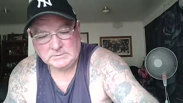 Snapshot of HOTANAL chatting on 03.02.26 HOTANAL online show from 03.02.26