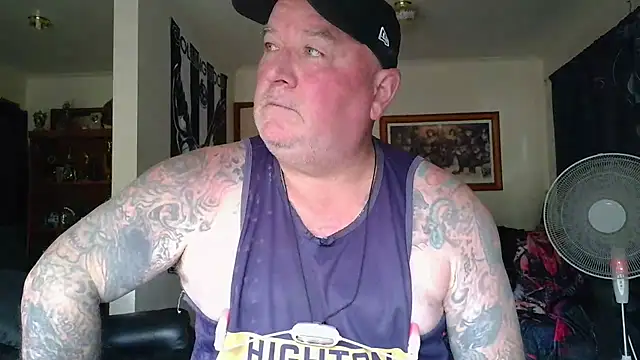 Snapshot of HOTANAL chatting on 03.08.26 HOTANAL online show from 03.08.26