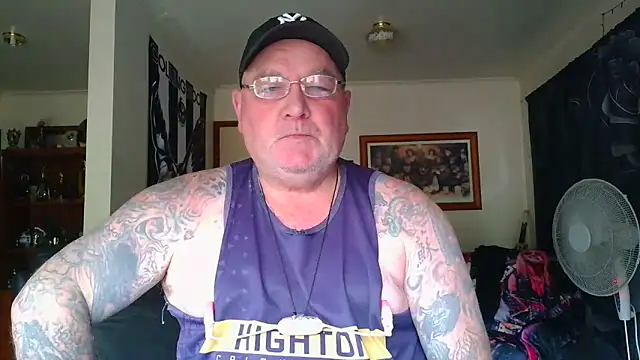 Snapshot of HOTANAL chatting on 03.08.26 HOTANAL online show from 03.08.26