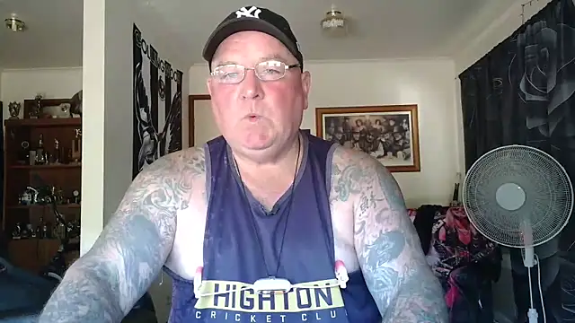 Snapshot of HOTANAL chatting on 03.10.26 HOTANAL online show from 03.10.26