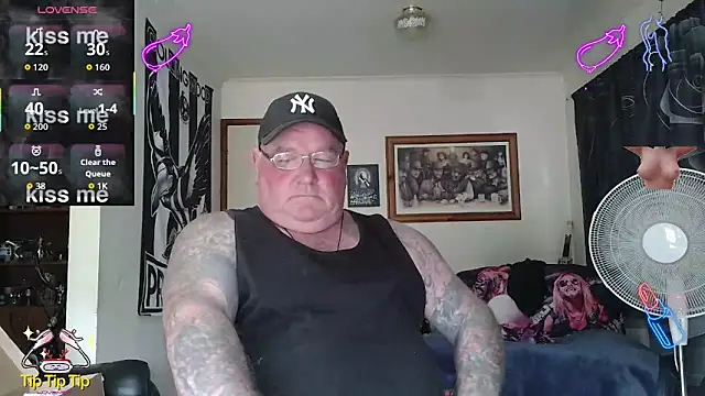 Snapshot of HOTANAL chatting on 03.25.26 HOTANAL online show from 03.25.26