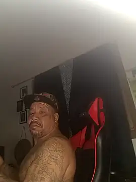 Snapshot of yellowwetfox chatting on 01.09.25 yellowwetfox online show from 01.09.25