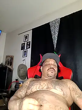 Snapshot of yellowwetfox chatting on 02.28.25 yellowwetfox online show from 02.28.25