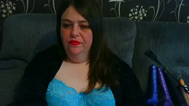 HouseWifeWhore Milf online show from 03.25.26