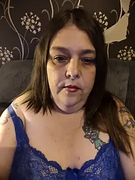 HouseWifeWhore Milf online show from 07.17.26