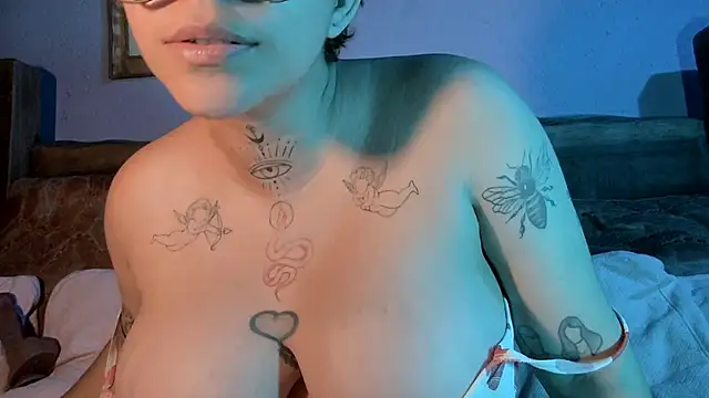 Lilmuh  online show from 02.13.25