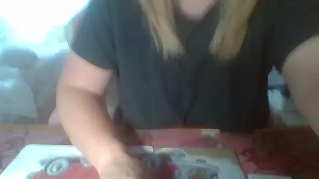 Snapshot of BondageGirl35 chatting on 03.29.26 BondageGirl35 online show from 03.29.26